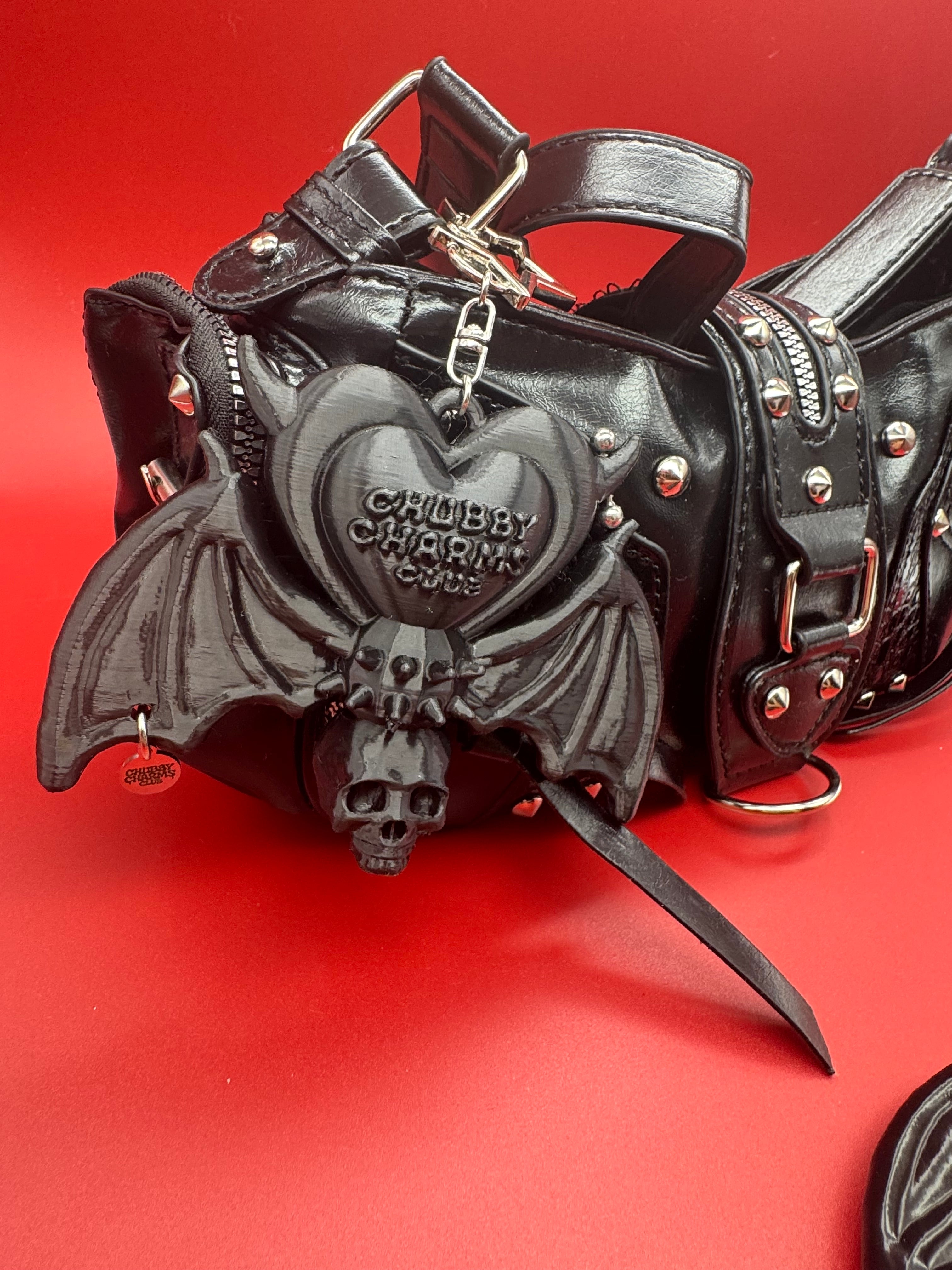 Villan's Kiss Wand