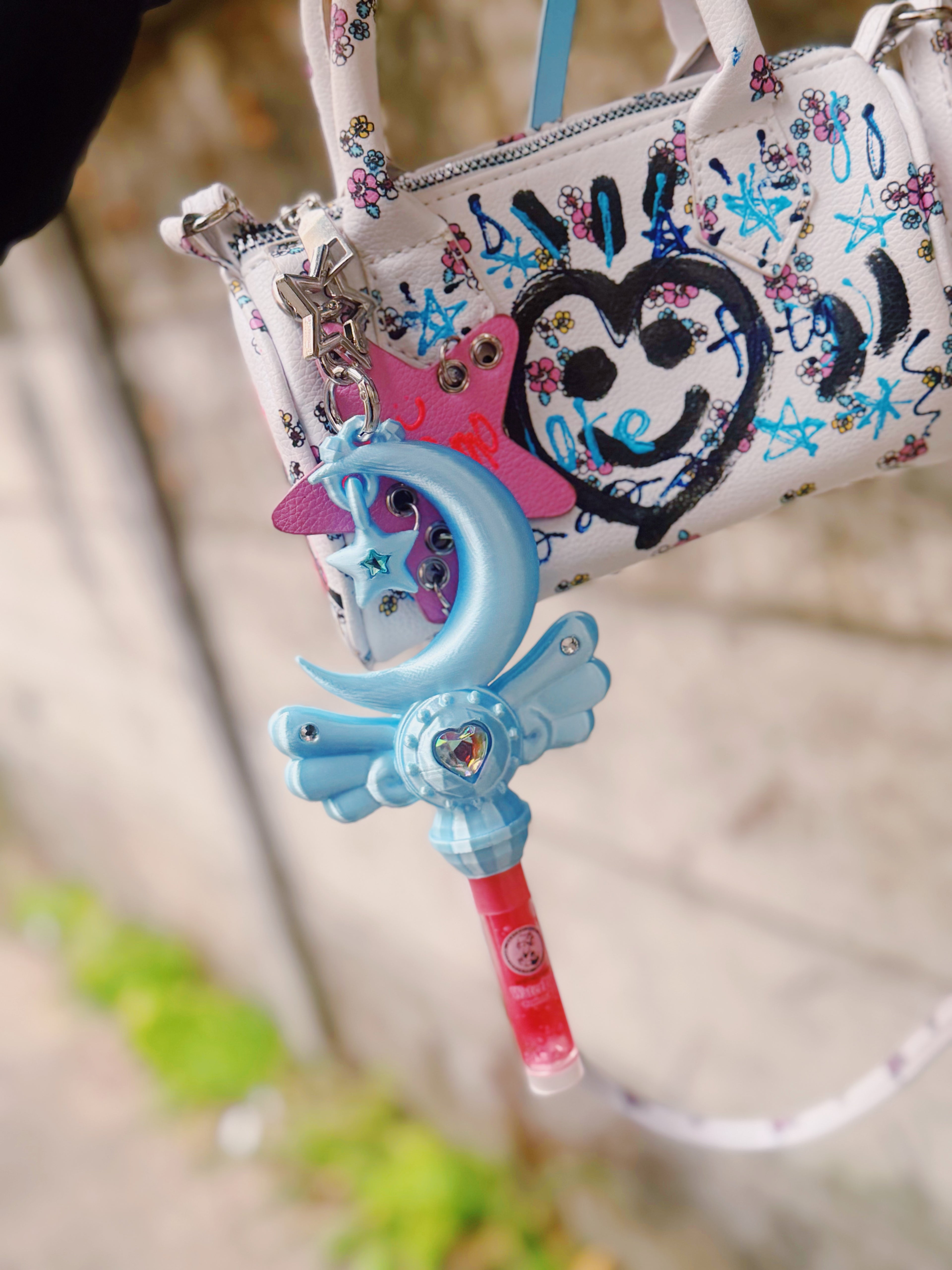 Magical Lip Wand -Moon（Light Blue）　マジカルリップワンド（ムーン）